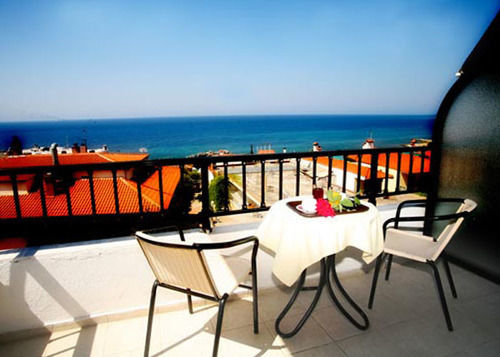 Coralli Holidays Loutra  Εξωτερικό φωτογραφία