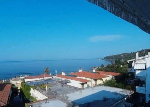 Coralli Holidays Loutra  Εξωτερικό φωτογραφία